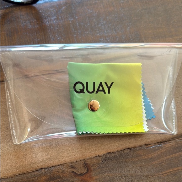 Quay Australia Black Fashion Sunglasses - Picture 4 of 4